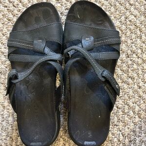 Merrell women’s sandals